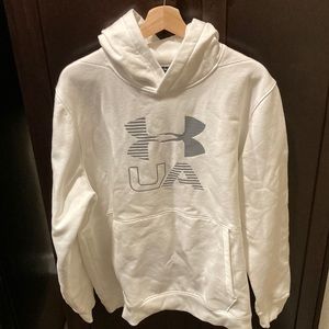 Men’s White UA Fitted Hoodie XL, never worn but has been washed